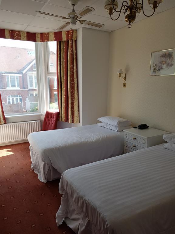 The Chadwick Hotel Lytham St Annes Exterior foto