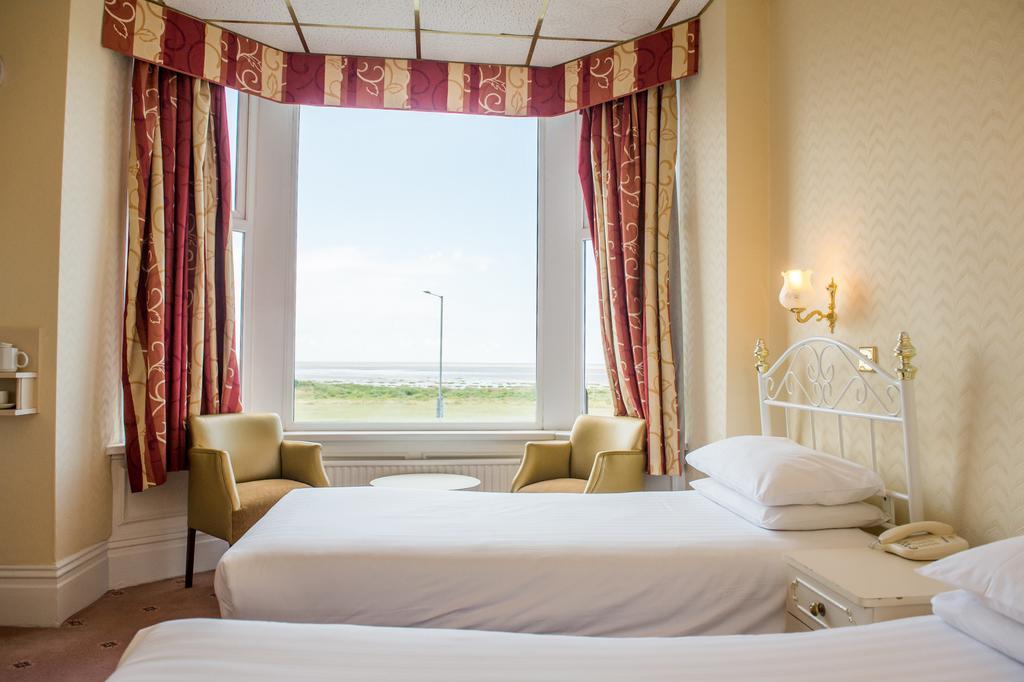 The Chadwick Hotel Lytham St Annes Exterior foto